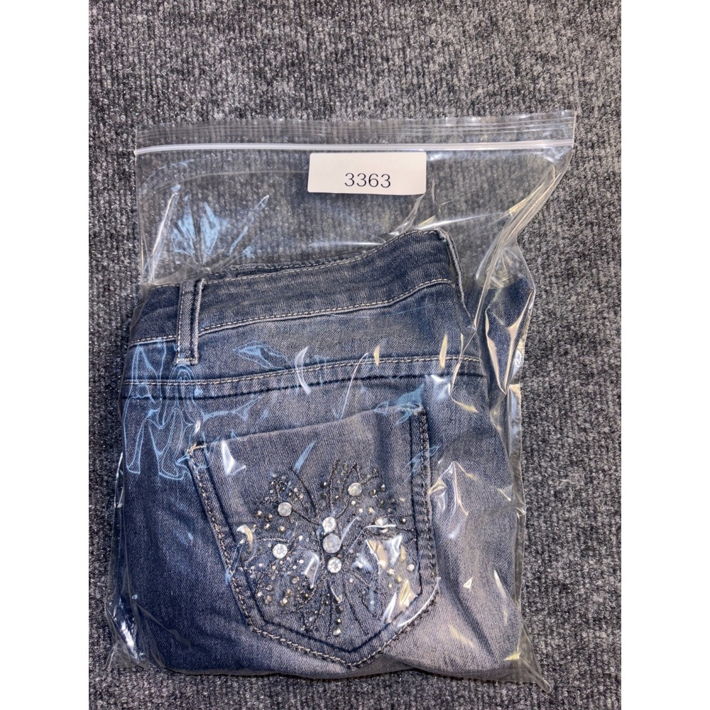 UWD Skinny Jeans Women Size 3 Blue Denim Metallic Embroidered Beaded Back Pocket - Picture 11 of 11
